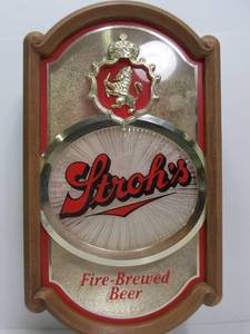lot 49 image: Vintage STROHS Lighted Beer Sign