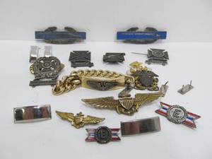 lot 84 image: Group of Old Sterling Silver Military Insignia 