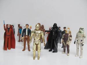 lot 94 image: Lot of Original STAR WARS 1970s era Action Figures