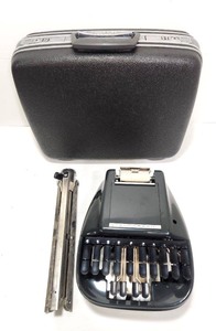 lot 173 image: Vintage Courtroom Stenograph Typewriter wStand & Case