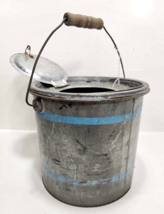 lot 174 image: Vintage PORT KING Galvanized Minnow Bucket