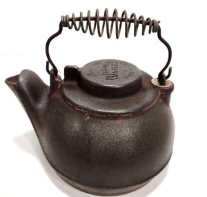lot 181 image: Excellent Antique Signed WAGNER Cast Iron Teapot 