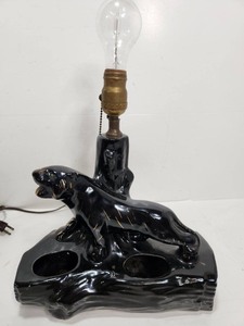 lot 183 image: 1950s Black Ceramic Jaguar or Tiger Lamp (AS IS)