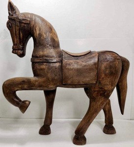 lot 4 image: Large Vintage Hand Carved Wooden Horse Sculpture
