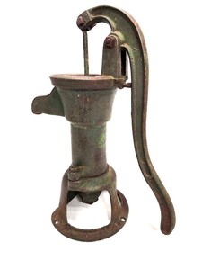 lot 228 image: Nice Antique Signed CRANE & ORDWAY Cast Iron Water Pump