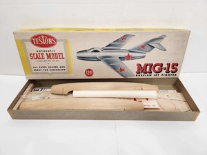 lot 248 image: Complete Unbuilt Balsa Wood Airplane Model Kit