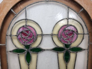 lot 315 image: Nice Large Vintage Arch-Top Stained Glass Window