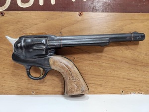 lot 329 image: Funny Vintage 1960s era GUN REPAIR Folk Art Display Sign