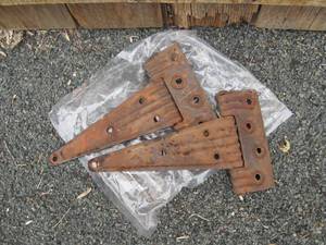 lot 333 image: Antique Barn Door wWall Mountings