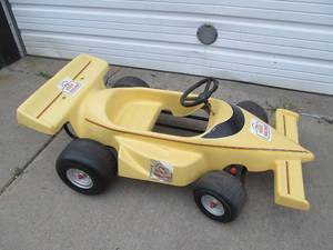 lot 338 image: Vintage 80s Promo Pedal Race Car