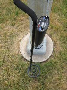 lot 355 image: Working BOUNTY HUNTER Tracker IV Metal Detector