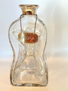 lot 22 image: Vintage Asprey, London English Liquor Crystal Decanter
