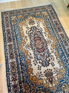 lot 13 image: Gorgeous Vintage Area Rug