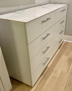 lot 155 image: White Tile Top 8 Drawer Dresser