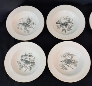 lot 209 image: 8 Bird Themed Bowls by Spode