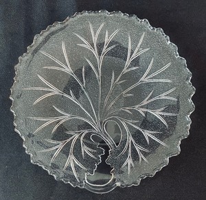 lot 208 image: 28 Pebble Leaf Glass Plates by the Indiana Glass Company