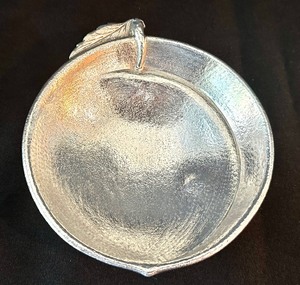 lot 114 image: Sterling Silver Buccellati Footed Apple Shaped Dish
