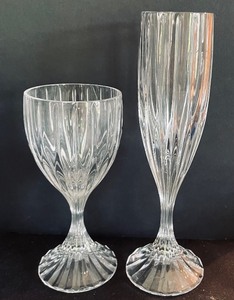 lot 250 image: Mikasa Park Lane Champagne Flutes and Wine Glasses