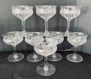 lot 272 image: 3 Sizes of Etched Vintage Glass Stemware