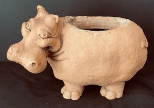 lot 277 image: Two Animal Themed Planters and Figurine