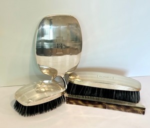 lot 50 image: Vintage Sterling Silver Monogramed Vanity Set