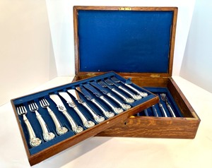 lot 36 image: Antique Victorian Plated Fish Service