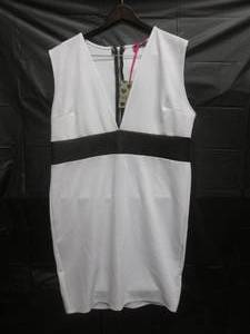 lot 53 image: (RCK) Boohoo Sofie Plunge Neck Dres...