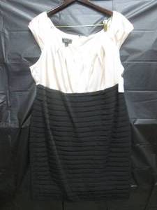 lot 58 image: (RCK) Dress Barn Womens Dress Size...