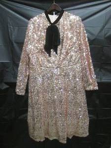 lot 90 image: (RCK) Eloquii Womens Dress Size 20...