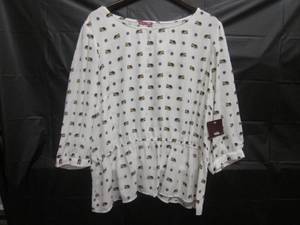 lot 92 image: (EC1) Ixia Womens Top Dogs Print S...