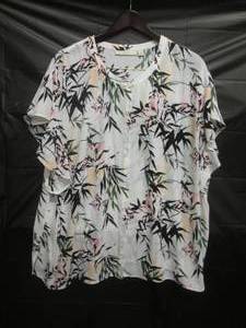 lot 110 image: (RCK) Sejour Womens Button Front T...