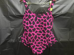 lot 126 image: (RCK) Michael Kors Womens 1pc Swims...