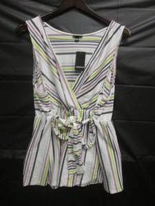 lot 152 image: (RCK) Torrid Top Size 3 3X (22-24) ...