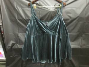 lot 161 image: (RCK) Torrid Womens Top Size 2 2X ...