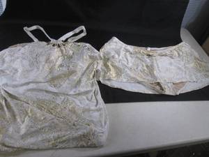 lot 197 image: (CSB) Womens 2pc Swimsuit Size 22...