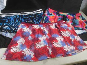lot 207 image: (CSB) Lot of 3 Swimsuits For All Wo...