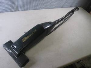 lot 222 image: (F-3) Eureka SuperBroom - Works...