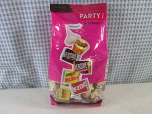 lot 308 image: (B-3) 2 Pounds 3 oz Party Pack Bag ...