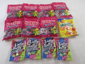 lot 331 image: (B-1) 12 Bags Assorted Candy All In...