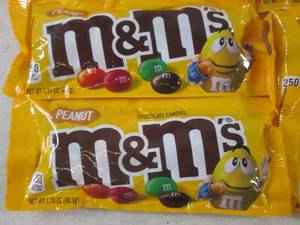 lot 335 image: (B-1) 12 Bags Peanut M&Ms Best by ...