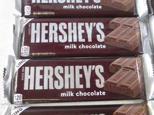 lot 338 image: (B-3) 12 King Hersheys Milk Chocola...