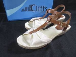 lot 14 image: (BS) Cliffs by White Mountain Women...