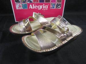 lot 17 image: (BS) Alegria by PG Lite Rose Mirror...
