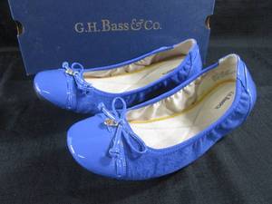 lot 33 image: (BS) G.H. Bass & Co Lana II in Blue...