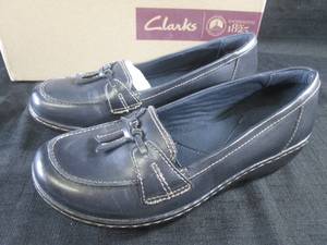 lot 39 image: (BS) Clarks Ashland Bubble Dark Blu...