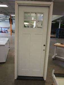 lot 19 image: Feather River Doors 32 in. x 80 in. 6 Lite Left-HandInswing Clear Glass Smooth White Ready to Paint Fiberglass Prehung Front Door (JAMB IS BROKEN, SCRATCH & DENT)