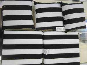 lot 21 image: 2 Black & White Cushions & 3 Black & White Throw Pillows (SEE PHOTOS)
