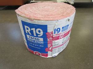 lot 25 image: Owens Corning R-19 Kraft Faced Fiberglass Insulation Continuous Roll 15 in. x 39.2 ft.
