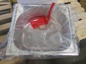lot 39 image: Stainless Steel Drop In Laundry Sink