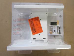 lot 224 image: Sharper Image Socket Shelf Ultra 8 Port Surge Protector Wall Outlet Extender